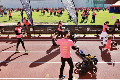 La Carrera de la Mujer repite éxito de participación y emoción.