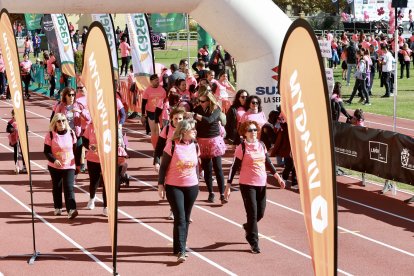 La Carrera de la Mujer repite éxito de participación y emoción.