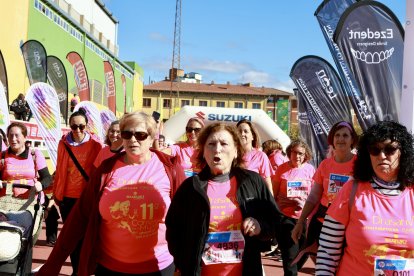 La Carrera de la Mujer repite éxito de participación y emoción.