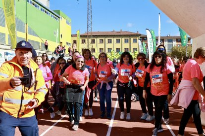 La Carrera de la Mujer repite éxito de participación y emoción.
