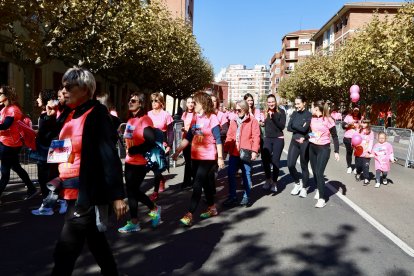 La Carrera de la Mujer repite éxito de participación y emoción.