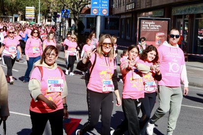 La Carrera de la Mujer repite éxito de participación y emoción.