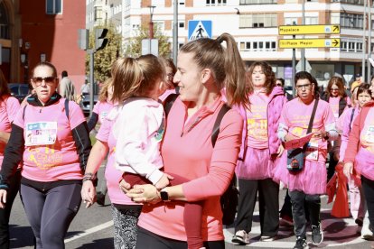 La Carrera de la Mujer repite éxito de participación y emoción.