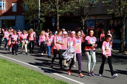 La Carrera de la Mujer repite éxito de participación y emoción.