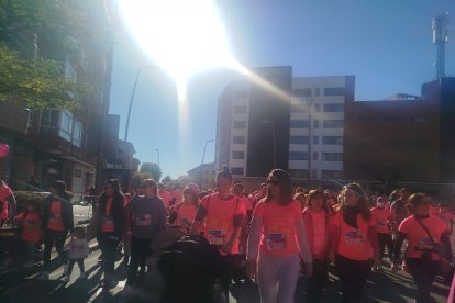 La Carrera de la Mujer repite éxito de participación y emoción.