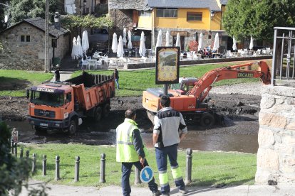 Imágenes del río Meruelo a su paso por Molinaseca.