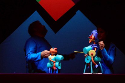 Una escena de la obra de títeres.