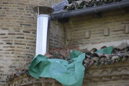 Plásticos para contener la humedad.