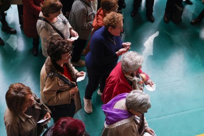 Encuentro de bolilleras en Navatejera.