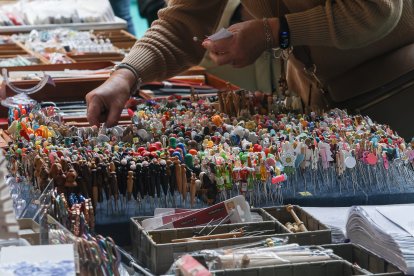 Encuentro de bolilleras en Navatejera.