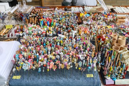 Encuentro de bolilleras en Navatejera.