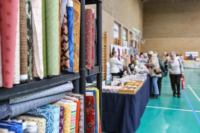 Encuentro de bolilleras en Navatejera.