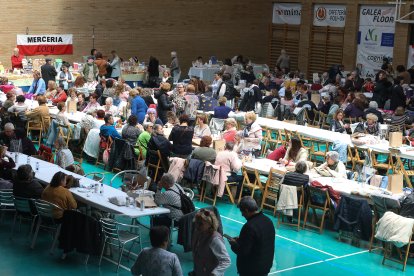 Encuentro de bolilleras en Navatejera.
