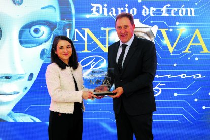 La leonesa Helena Escobar recogió el premio Jóvenes Talentos.