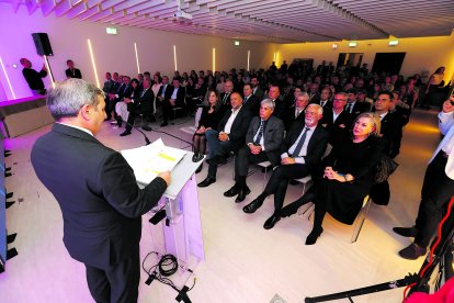 El consejero de Movilidad, José Luis Sanz, durante su intervención.