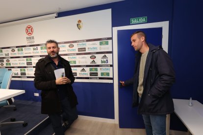 Fernando Estévez se marcha dolido de la SD Ponferradina.