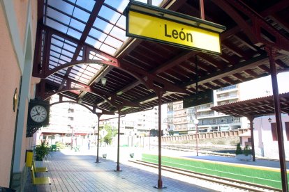 Estación de Feve en León en 2001.