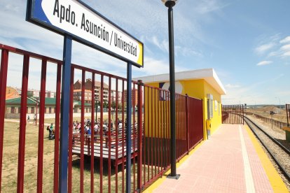 Inauguración del apeadero de la Asunción en León en el año 2010.
