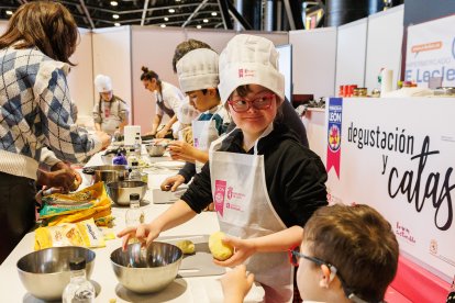 Taller inclusivo en la Feria de Productos de León.