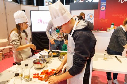Taller inclusivo en la Feria de Productos de León.