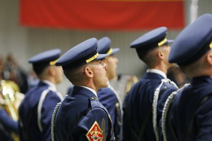 Jura de bandera de la Academia Básica del Aire por la Virgen del Loreto.