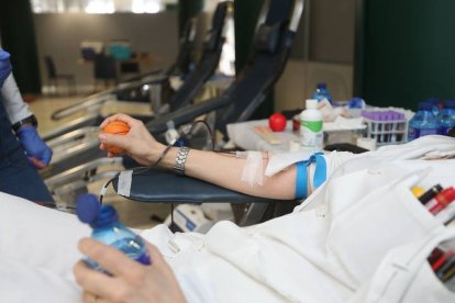 Ante la llegada de la Navidad, mejor llenar las reservas de sangre.