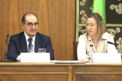 Graduación de la XV promoción del Máster en Cirugía Bucal, Implantología y Periodoncia de la ULE.