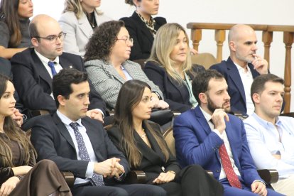 Graduación de la XV promoción del Máster en Cirugía Bucal, Implantología y Periodoncia de la ULE.