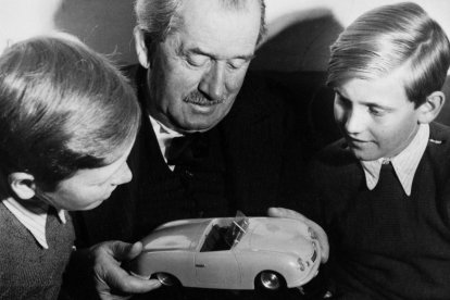 El legado de Ferdinand Porsche continúa hoy tan vivo como hace 150 años, cuando nació. PRSCH