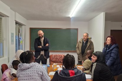 El subdelegado, con los participantes.