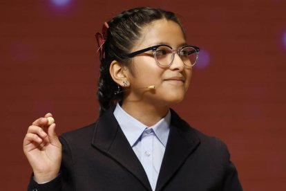 Italy Andrea Blanco canta el número agraciado con el premio gordo del Sorteo de la Lotería de Navidad, dotado con 4 millones de euros a la serie.