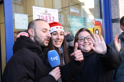 La Bañeza celebra las 117 series del Gordo consignadas.