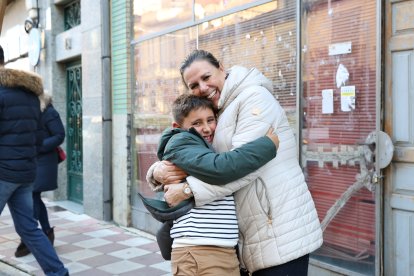 El premio Gordo llena de alegría las calles de La Bañeza