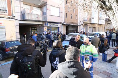 El premio Gordo llena de alegría las calles de La Bañeza.