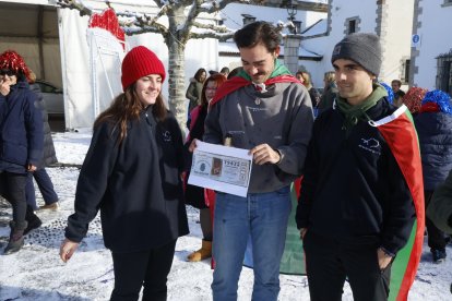 Villamanín festeja los 35 millones repartidos por la comisión de fiestas.