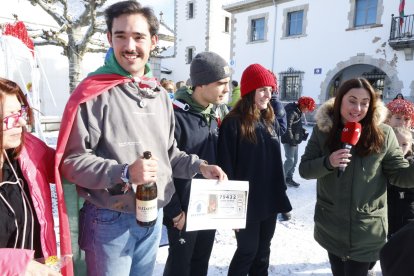 Villamanín festeja los 35 millones repartidos por la comisión de fiestas.