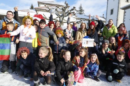 Villamanín festeja los 35 millones repartidos por la comisión de fiestas.