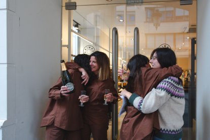 Segundo premio de la Loteria Nacional para las trabajadoras de Bimba y Lola Palencia.