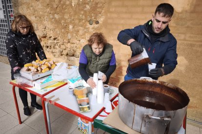 Tras la carrera no faltó el reconfortante chocolate caliente.