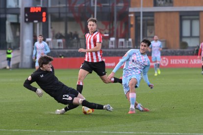 Los jugadores de la Ponferradina no dieron una alegría a su fiel afición en el comienzo competitivo del año 2026.