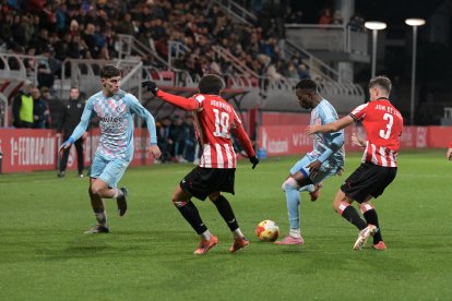 Los jugadores de la Ponferradina no dieron una alegría a su fiel afición en el comienzo competitivo del año 2026.