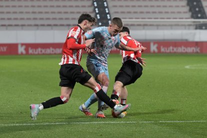 Los jugadores de la Ponferradina no dieron una alegría a su fiel afición en el comienzo competitivo del año 2026.