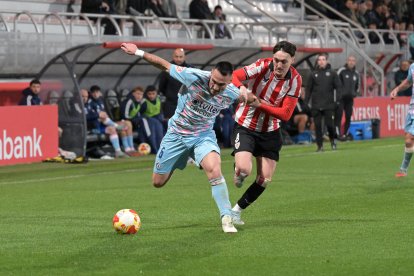 Los jugadores de la Ponferradina no dieron una alegría a su fiel afición en el comienzo competitivo del año 2026.
