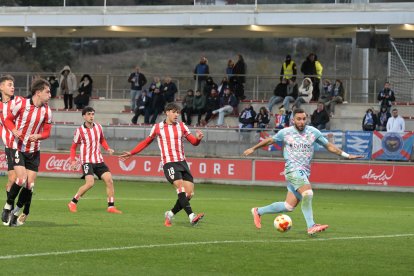 Los jugadores de la Ponferradina no dieron una alegría a su fiel afición en el comienzo competitivo del año 2026.