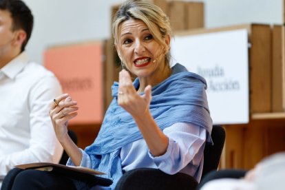 La vicepresidenta segunda y responsable del Sepe como ministra de Trabajo y Economía Social, Yolanda Díaz, durante una charla.