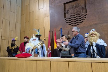 Los reyes recibieron las llaves mágicas de Villaquilambre.