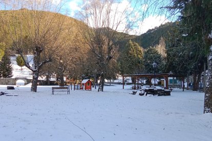 Parque infantil de Cistierna.