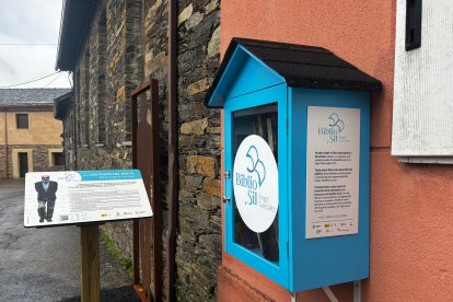 Una de las casetas para libros