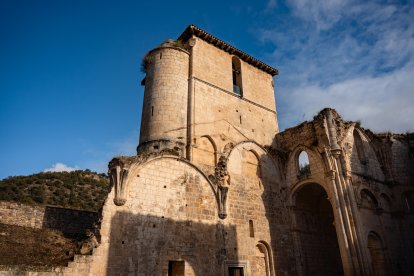 El interior del monasterio de San Pedro de Arlanza sirvió como hospital improvisado en el rodaje de El bueno, el feo y el malo.