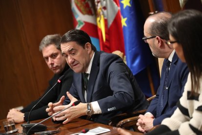 El acto se celebró en el Salón de Plenos